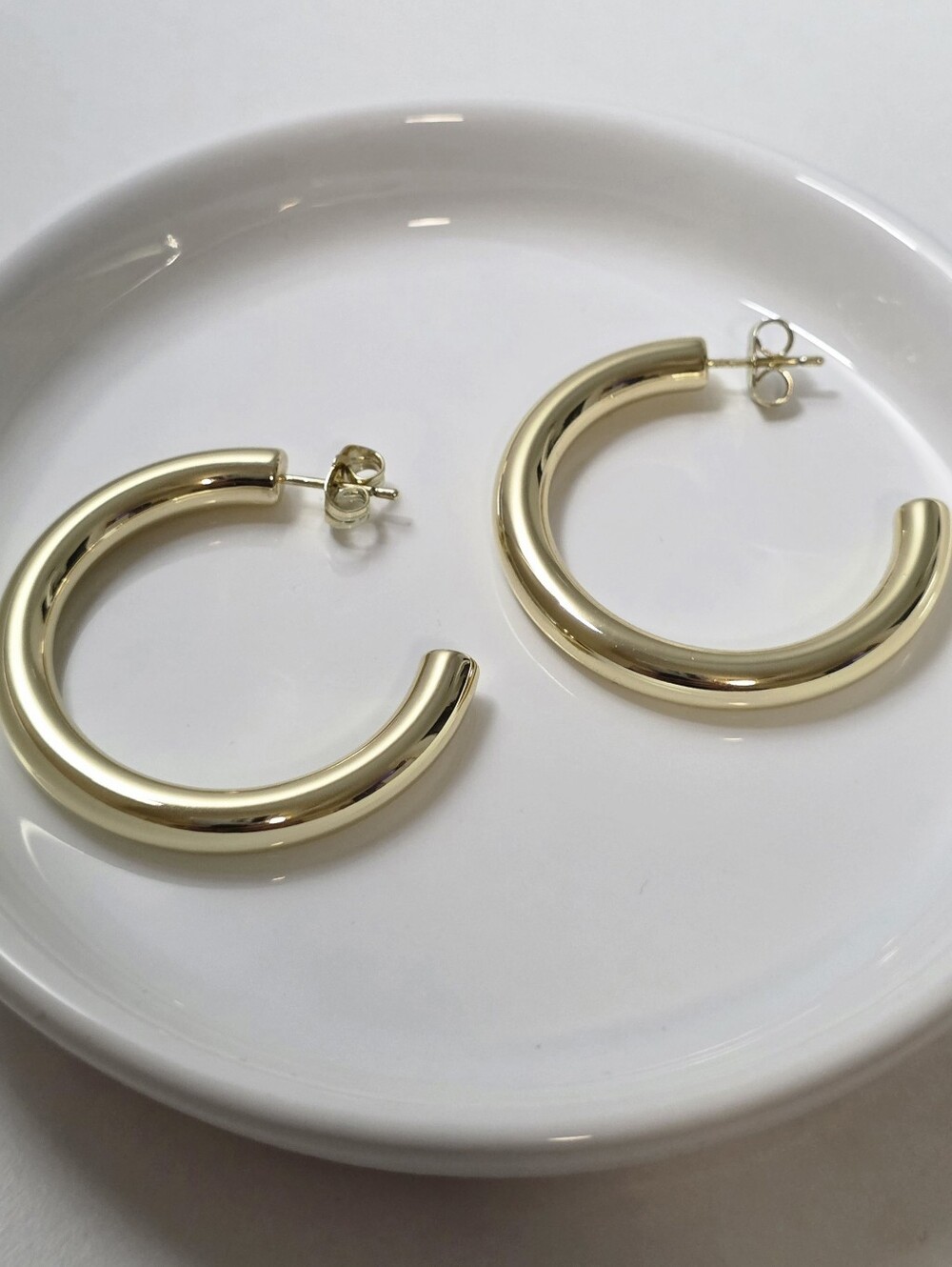 Solid Open Hoop Earring - Picture 3 of 3